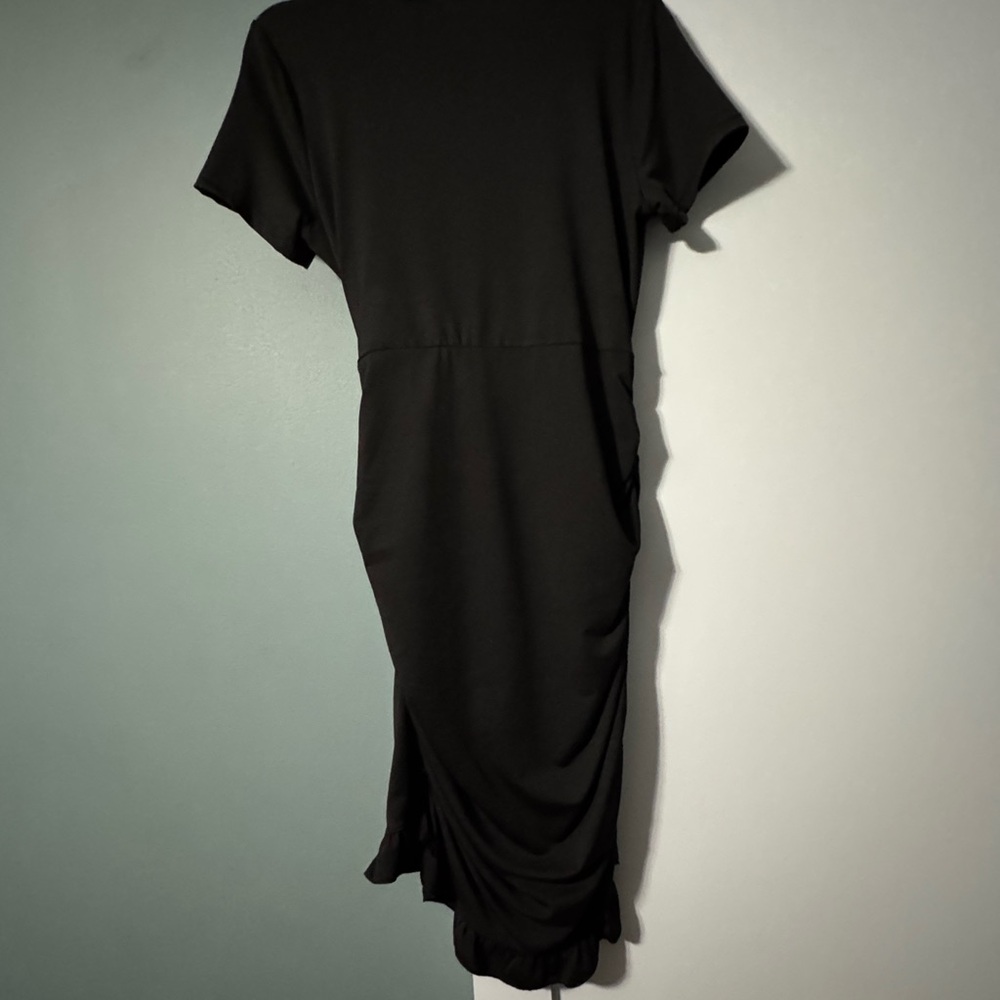 Classic Black Wrap-Style Women's Dress Ruching bottom side ruffle. Never worn - Picture 6 of 6